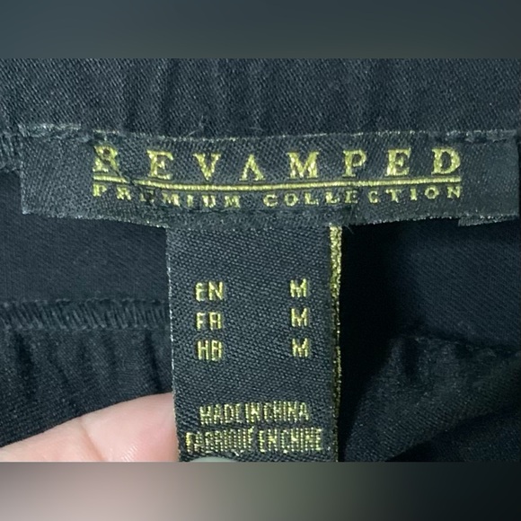 Revamped - Premium Collection - Black Skirt With Leg Slits And Grommet Detailing - Picture 7 of 9